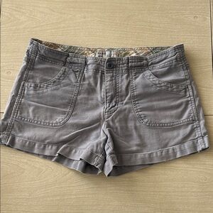 Old Navy Women's Gray Cargo Shorts